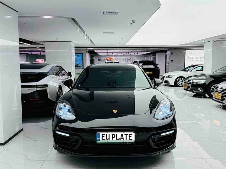 Фото 1 - Porsche Panamera Hybrid