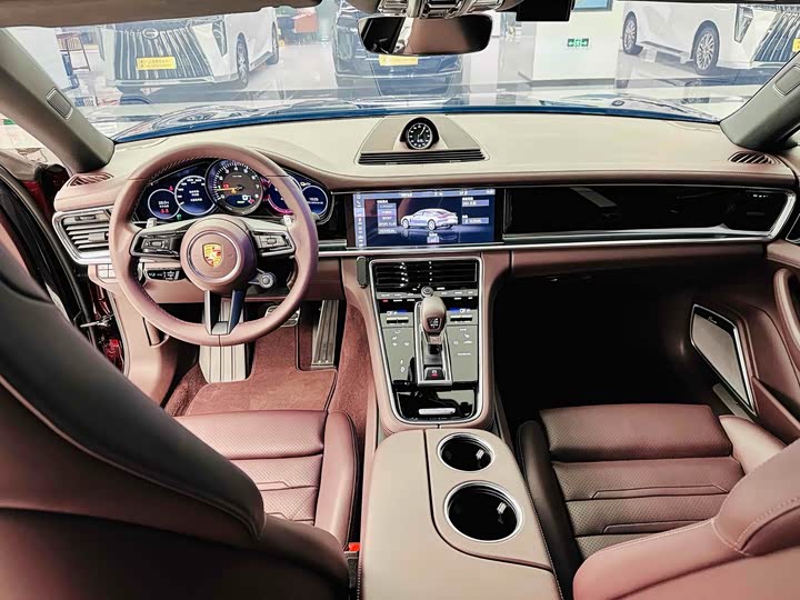 Фото 8 - Porsche Panamera Hybrid