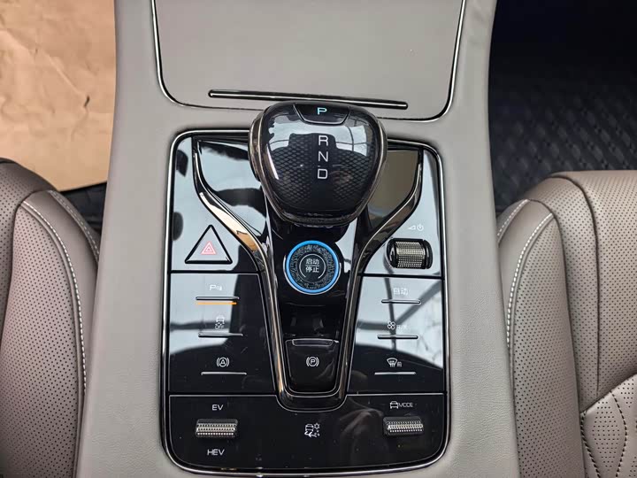 Фото 8 - BYD Han