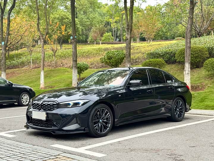 Фото 1 - BMW 3 Series