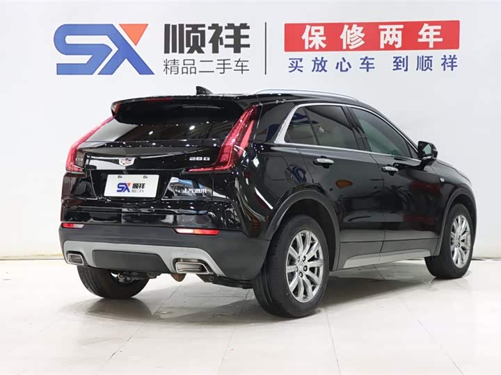 Фото 4 - Cadillac XT4