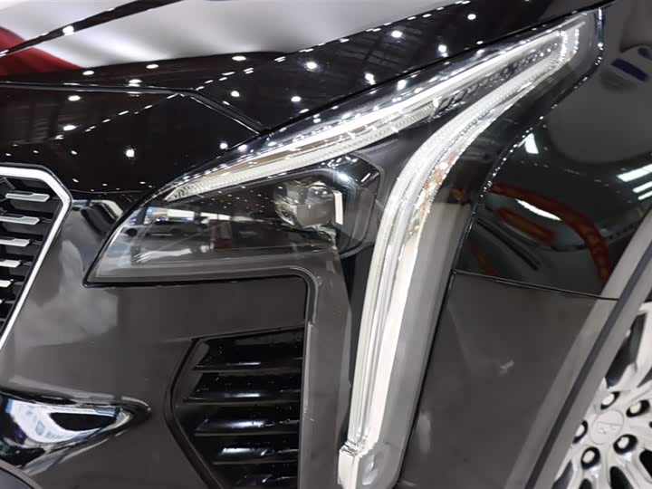 Фото 7 - Cadillac XT4