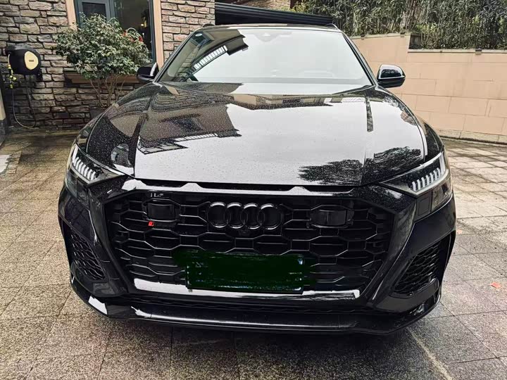 Фото 1 - Audi RS Q8