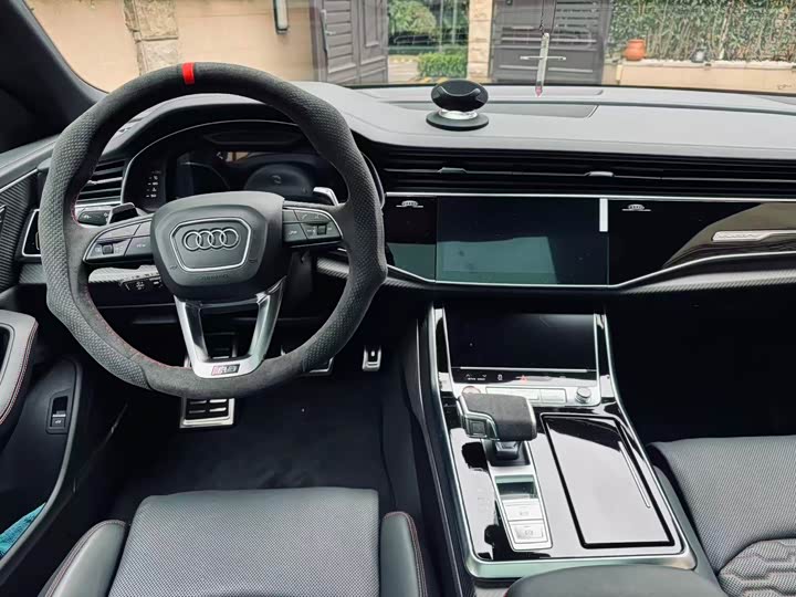 Фото 7 - Audi RS Q8