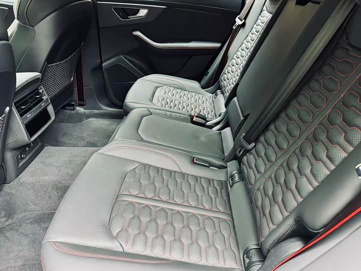 Фото 8 - Audi RS Q8