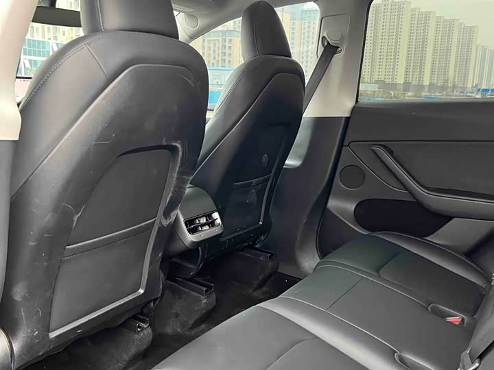 Фото 6 - Tesla Model Y