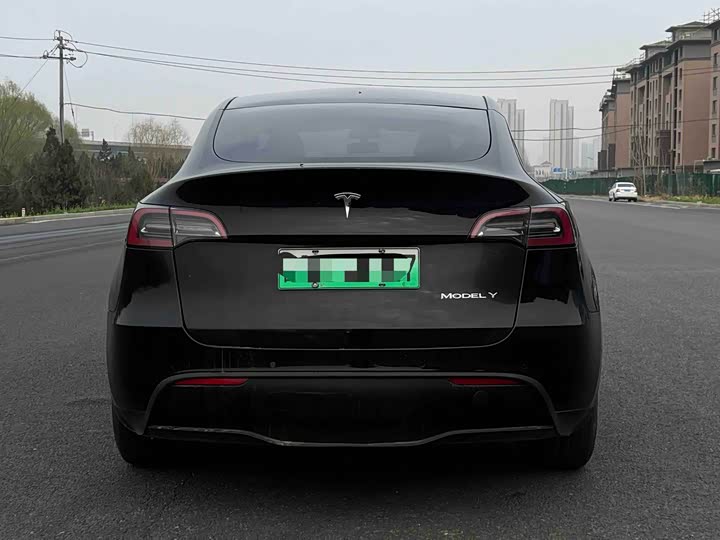 Фото 8 - Tesla Model Y