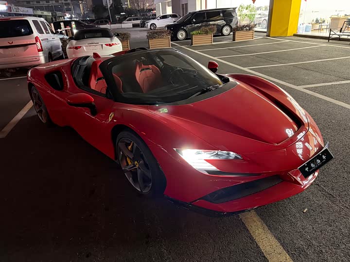 Photo 3 - Ferrari SF90