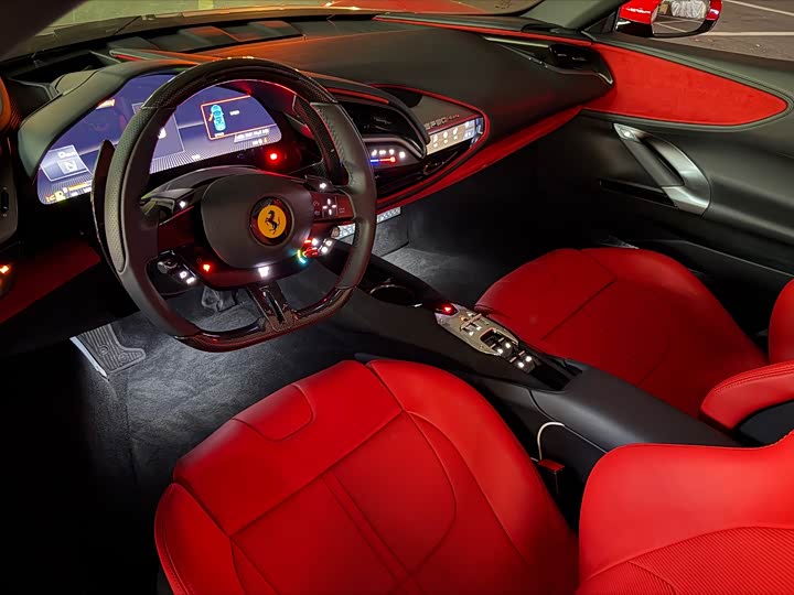 Photo 7 - Ferrari SF90