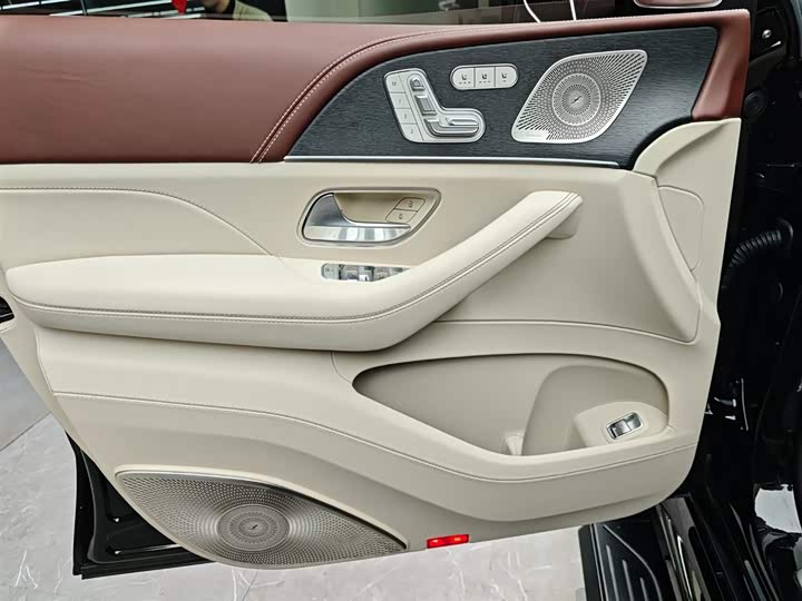 Photo 5 - Mercedes-Benz Maybach GLS