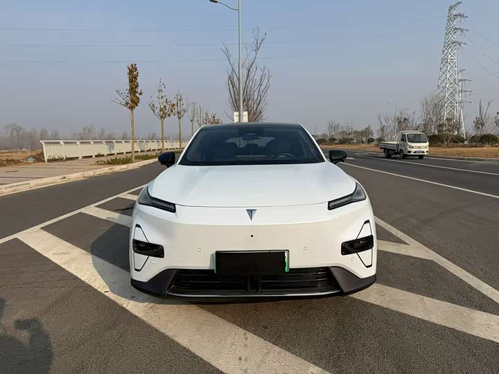 Фото 2 - Changan Deepal S05