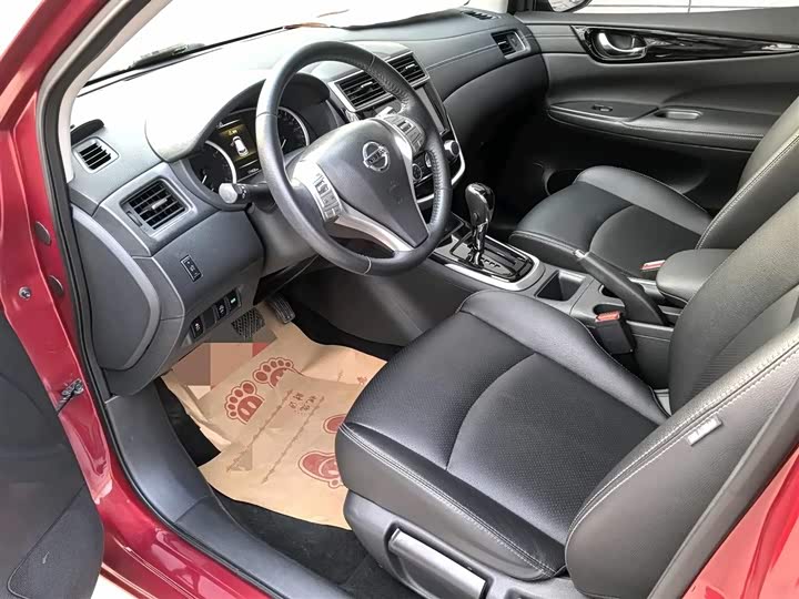 Фото 7 - Nissan Tiida