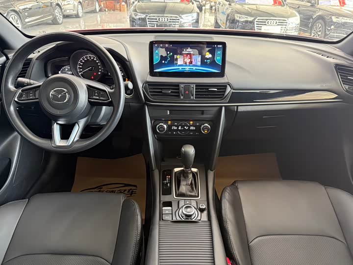 Фото 5 - Mazda CX-4