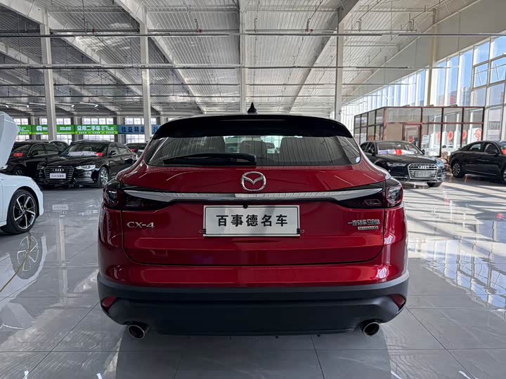 Фото 8 - Mazda CX-4