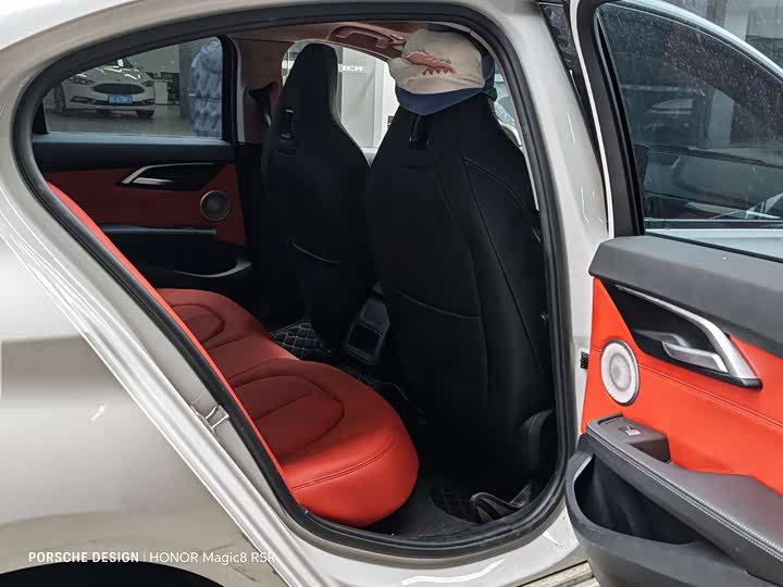 Фото 6 - BMW 1 Series