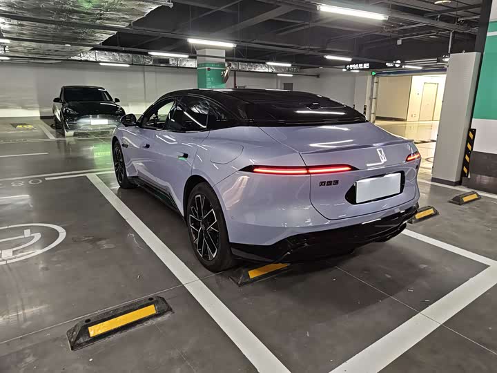 Фото 8 - Avatr 06