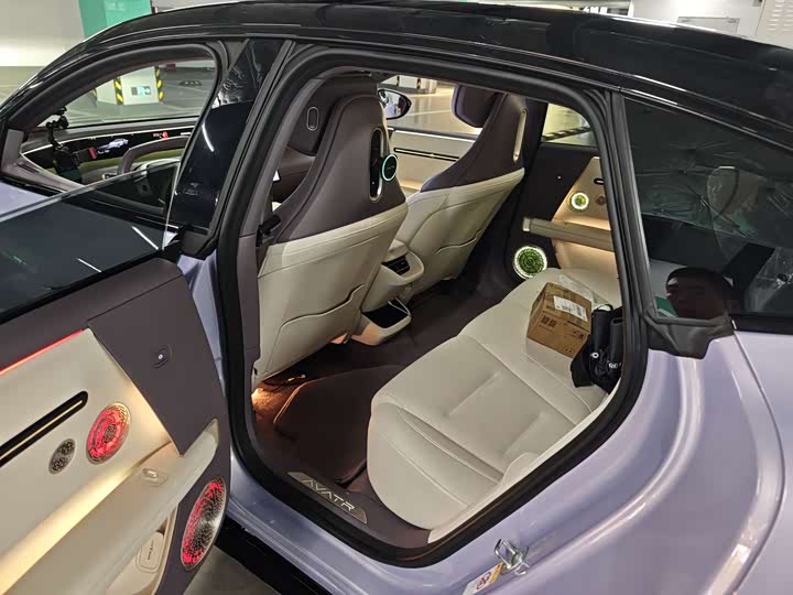 Фото 9 - Avatr 06