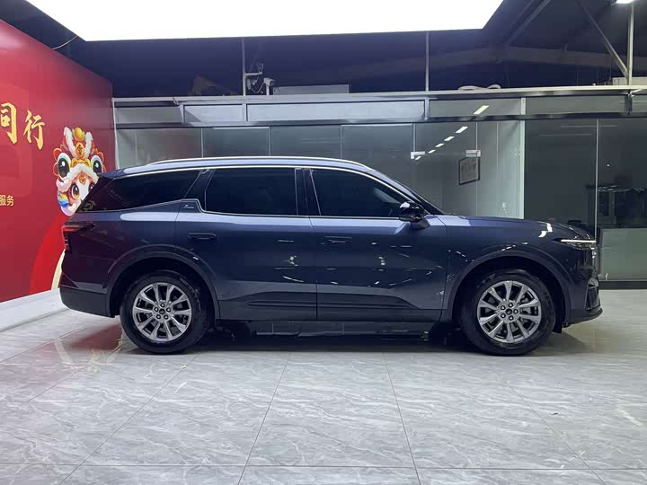 Фото 4 - Ford Edge