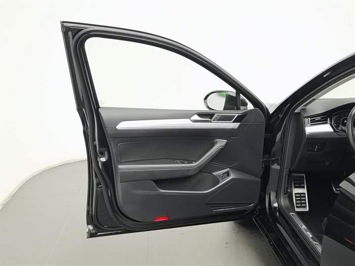 Фото 8 - Volkswagen Magotan GTE Hybrid