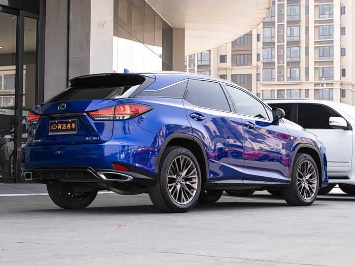 Фото 3 - Lexus RX