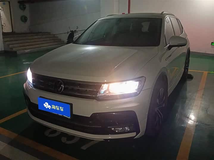 Фото 1 - Volkswagen Tiguan L Hybrid