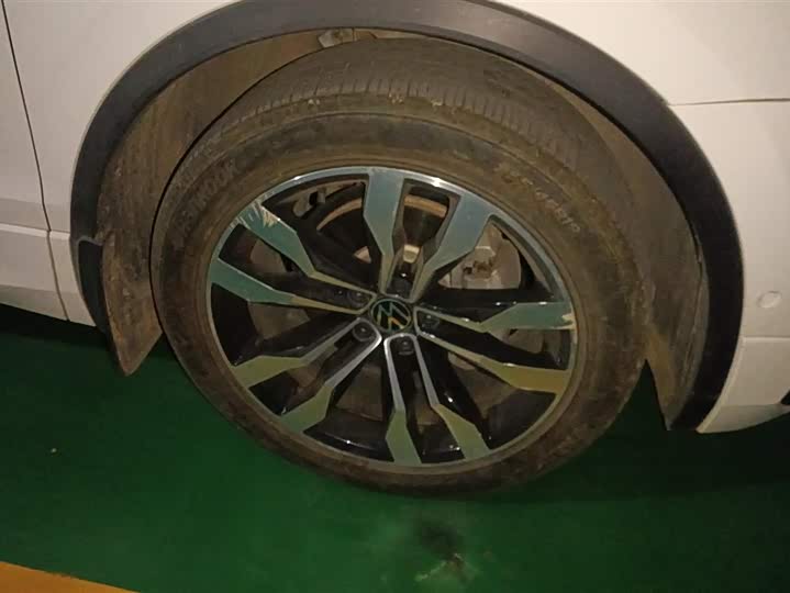 Фото 6 - Volkswagen Tiguan L Hybrid