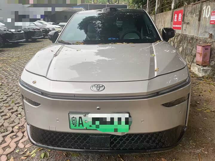 Photo 1 - Toyota bZ3X