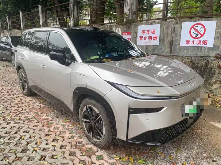 Photo 3 - Toyota bZ3X