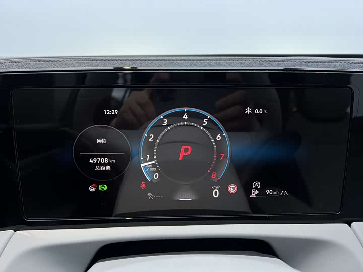 Photo 6 - Volkswagen Tiguan L Pro