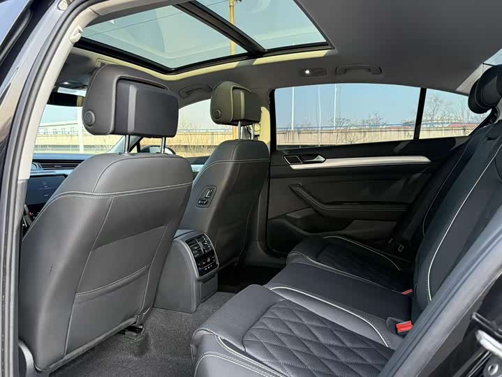 Фото 7 - Volkswagen Magotan GTE Hybrid