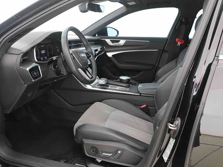 Фото 5 - Audi A6L