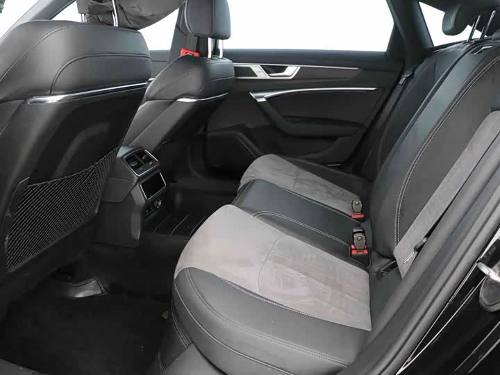 Фото 7 - Audi A6L