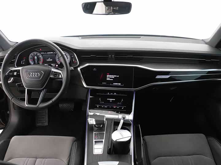Фото 8 - Audi A6L