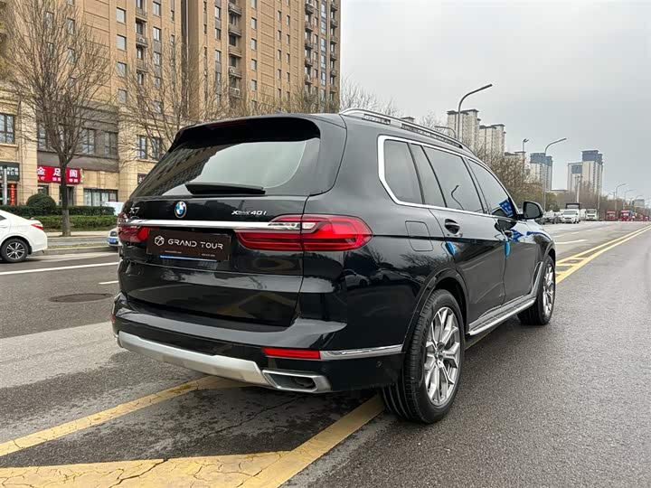 Фото 2 - BMW X7