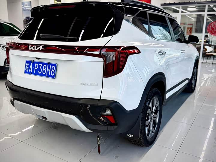 Фото 6 - Kia Seltos