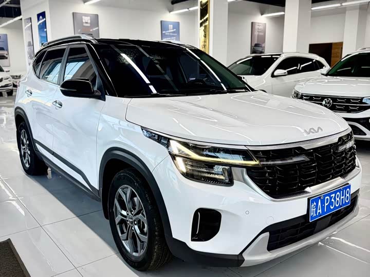 Фото 8 - Kia Seltos