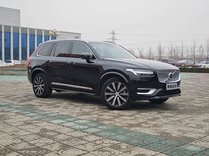 Фото 3 - Volvo XC90