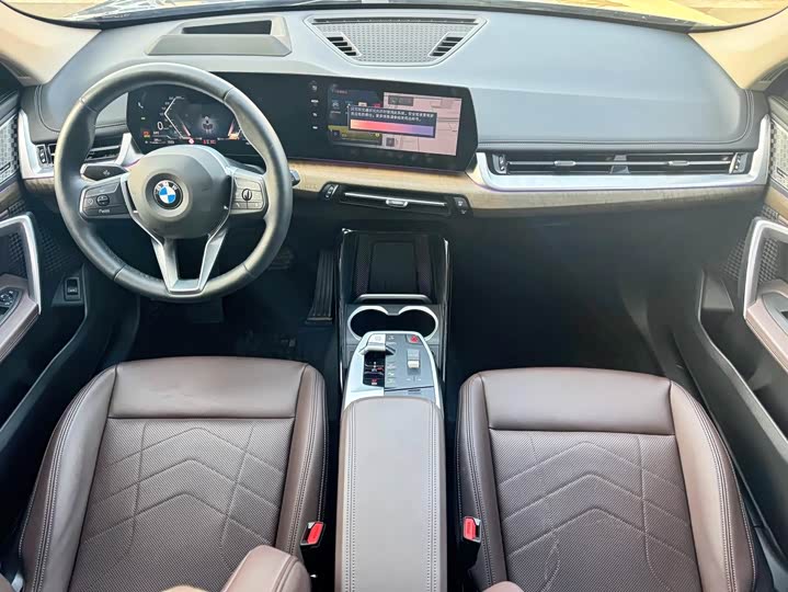 Фото 9 - BMW X1