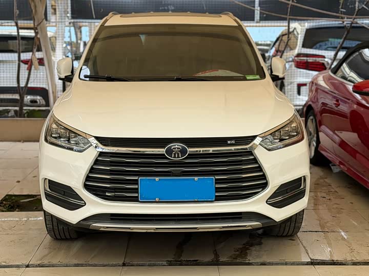 Фото 2 - BYD Song