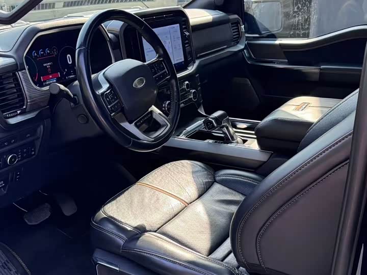 Фото 4 - Ford F-150 Raptor