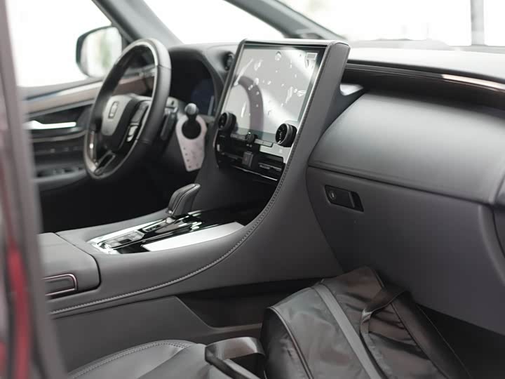 Photo 6 - Toyota Vellfire