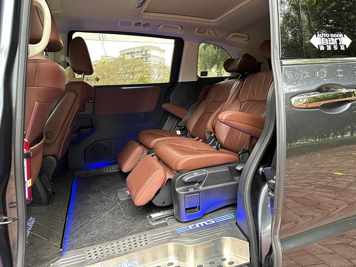 Фото 9 - Honda Odyssey