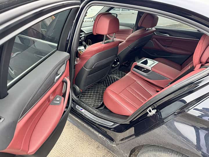 Фото 6 - BMW 5 Series