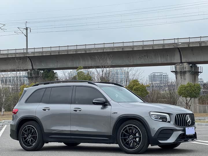 Photo 3 - Mercedes-Benz GLB-Class AMG