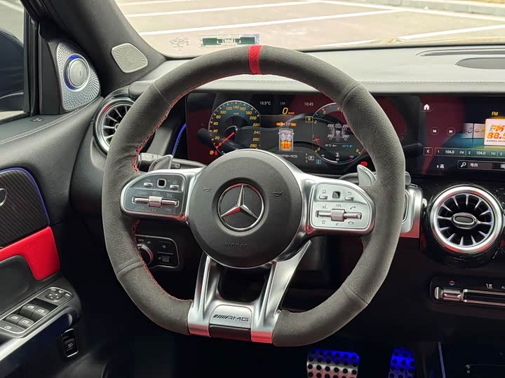 Photo 9 - Mercedes-Benz GLB-Class AMG