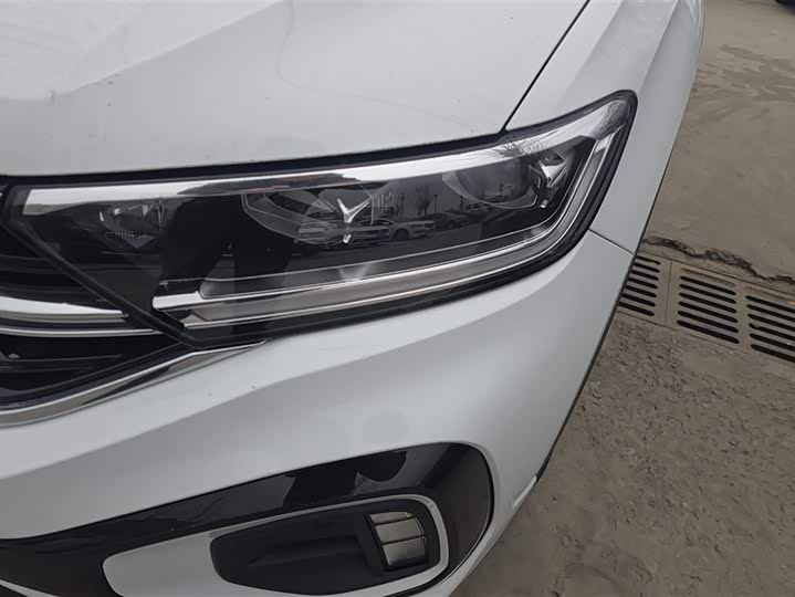 Photo 5 - Volkswagen T-Roc