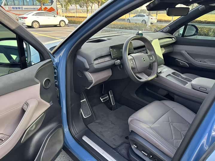 Фото 2 - Nio ES7