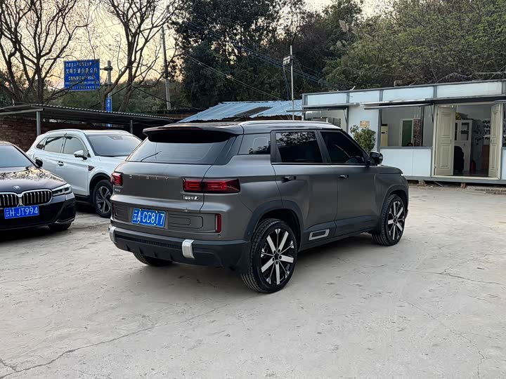 Фото 4 - Geely Icon