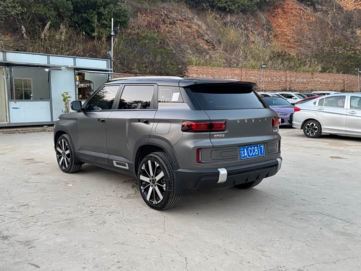 Фото 6 - Geely Icon