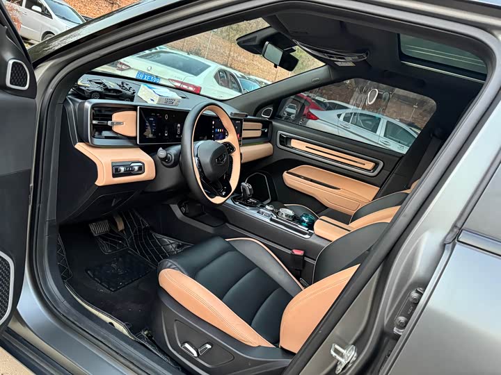 Фото 9 - Geely Icon